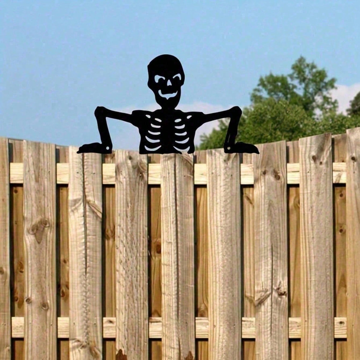 Peeking Skeleton Metal Silhouette, Halloween Wall, Fence or  - view 2